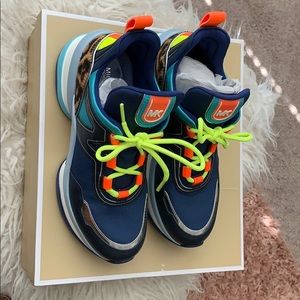 Michael Kors platform sneaker!